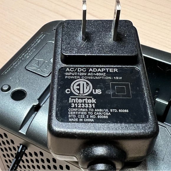 Emerson SmartSet Alarm Clock Radio with Bluetooth Speaker, USB Charging Port - Picture 10 of 16